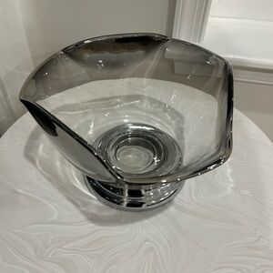 RARE  Unique Vitreon Queen's Lusterware Silver Ombré Tri Corner Bowl Centerpiece